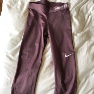 Nike Capri